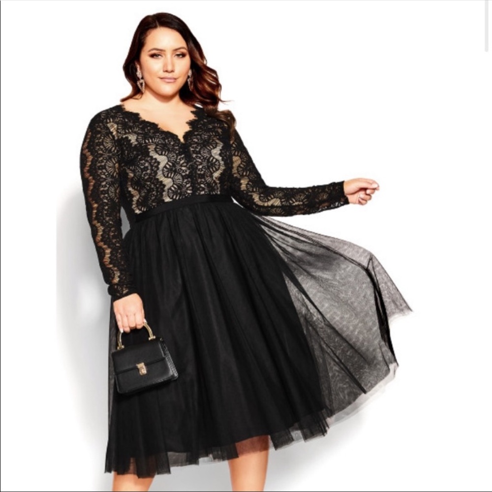 City Chic NWT Xl plus size 20-22 black dress rare beauty.